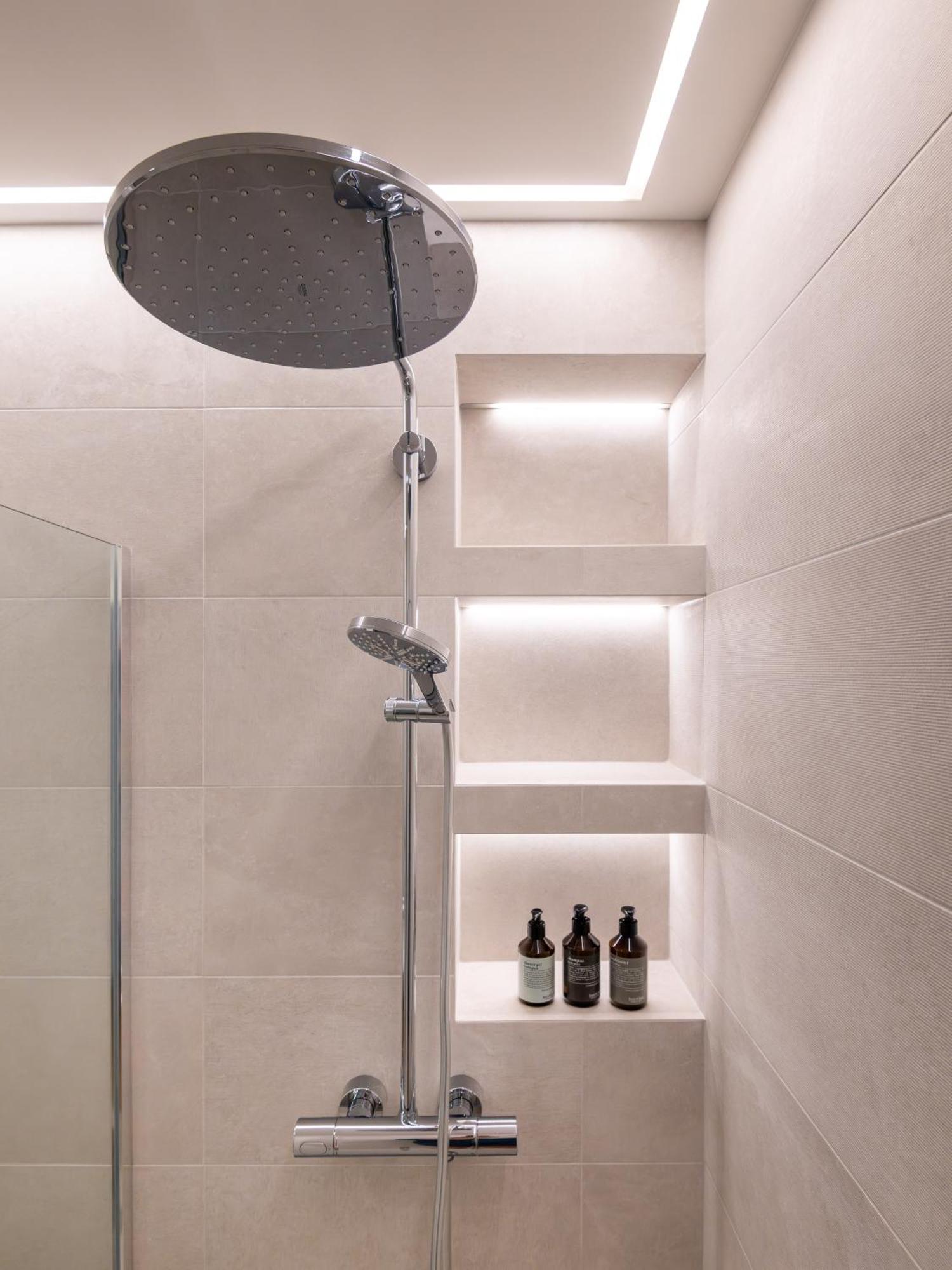 D33 Vilnius - Brand New Luxury Apartment With Terrace, Garden, Ac And Parking Buitenkant foto